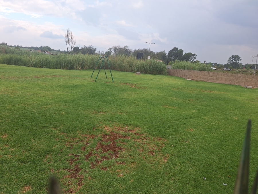 2 Bedroom Property for Sale in Albemarle Gauteng