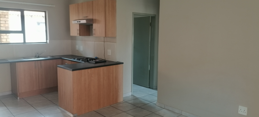 To Let 2 Bedroom Property for Rent in Groblerpark Gauteng