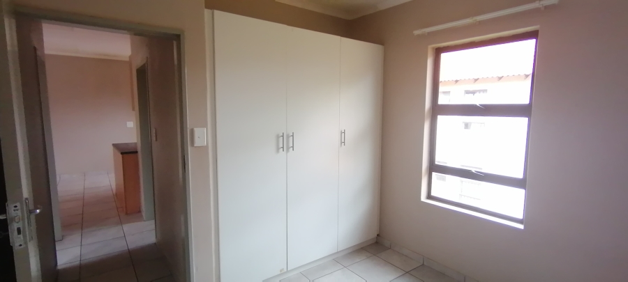 To Let 2 Bedroom Property for Rent in Groblerpark Gauteng