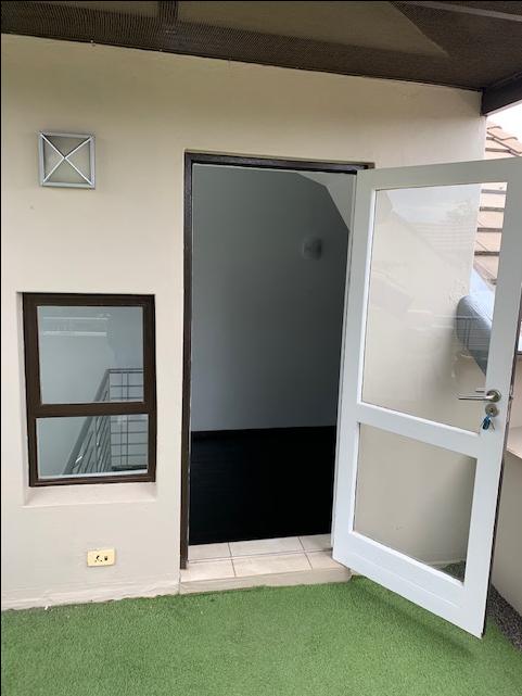 To Let 1 Bedroom Property for Rent in Bryanston Gauteng