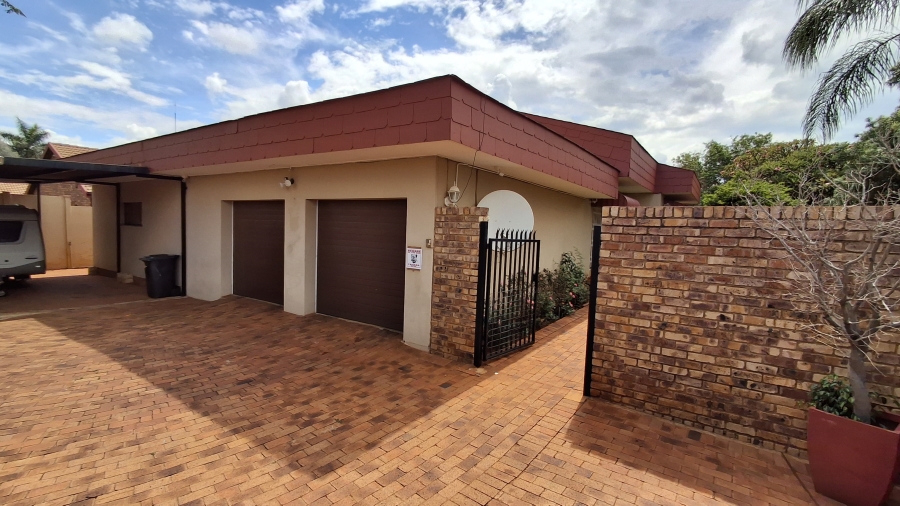 3 Bedroom Property for Sale in Sinoville Gauteng