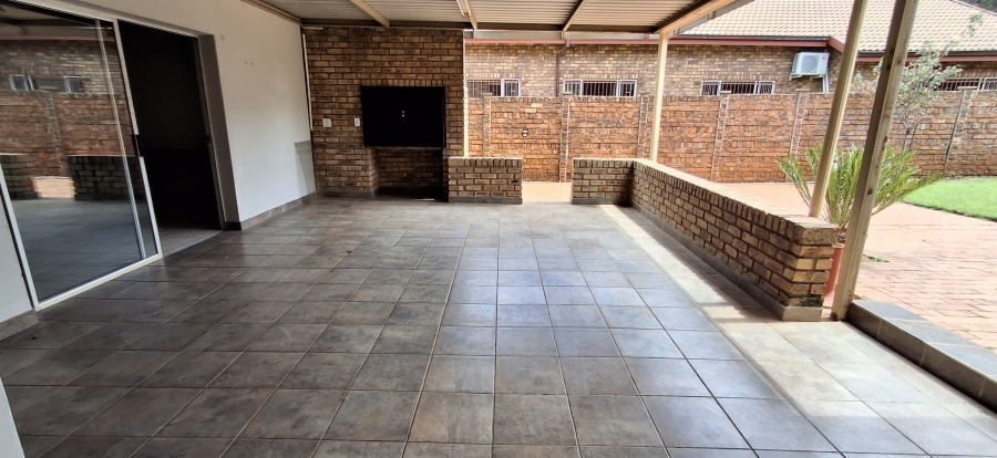 3 Bedroom Property for Sale in Sinoville Gauteng