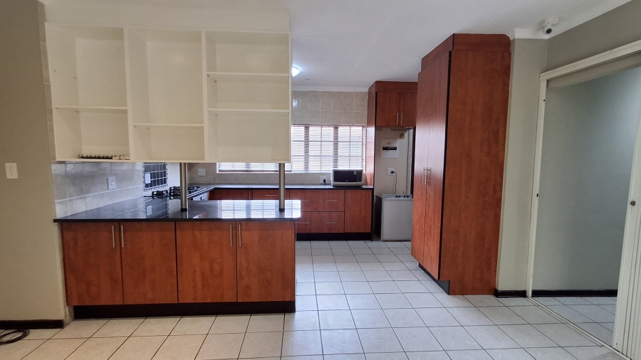 3 Bedroom Property for Sale in Sinoville Gauteng