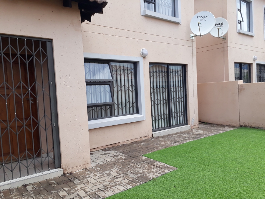 To Let 3 Bedroom Property for Rent in Montana Gauteng