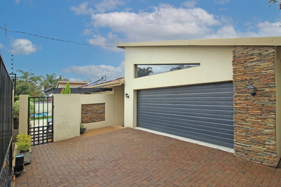 4 Bedroom Property for Sale in Sydenham Gauteng