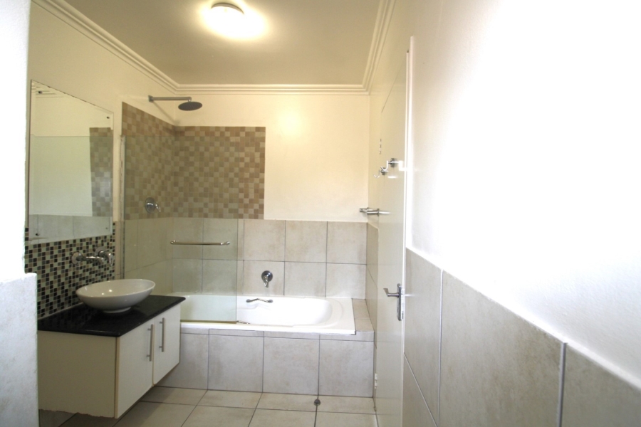 To Let 2 Bedroom Property for Rent in Rivonia Gauteng