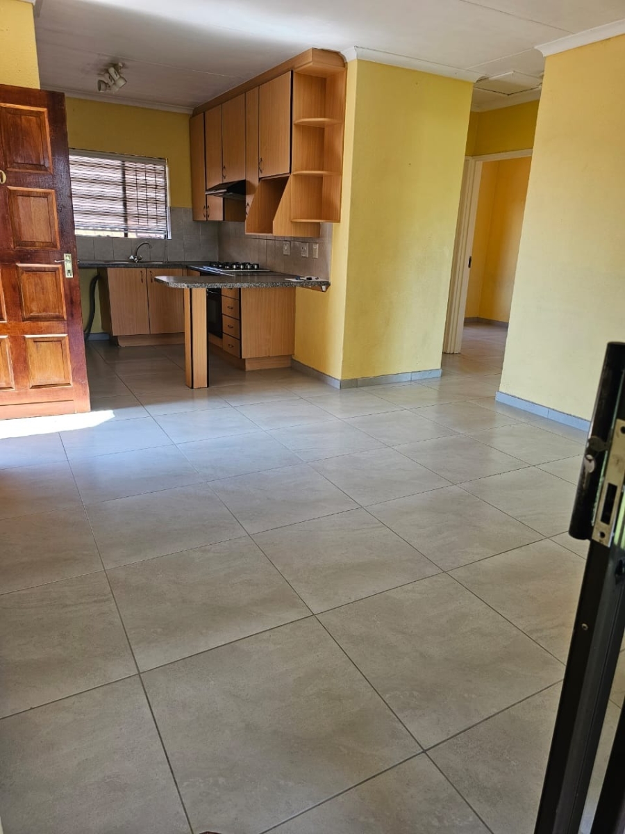 2 Bedroom Property for Sale in Edleen Gauteng