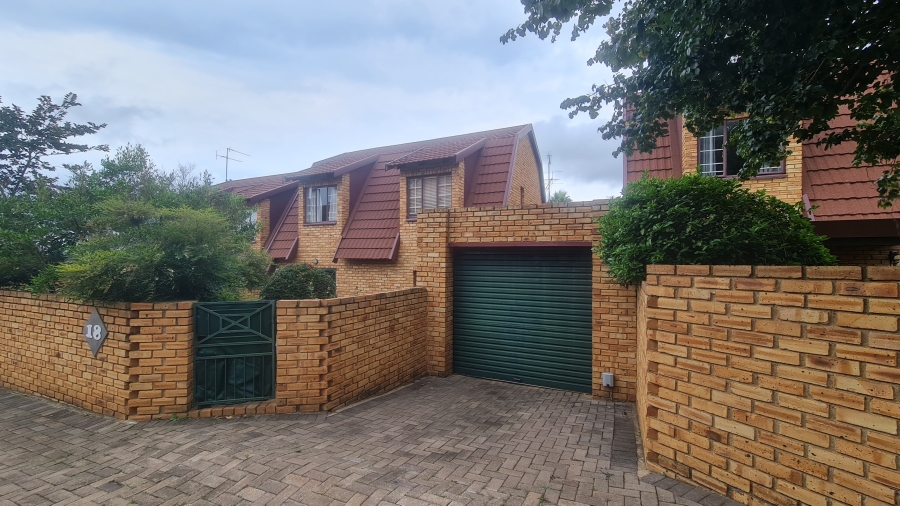 To Let 3 Bedroom Property for Rent in Boskruin Gauteng