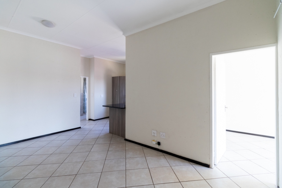 2 Bedroom Property for Sale in Goedeburg Gauteng