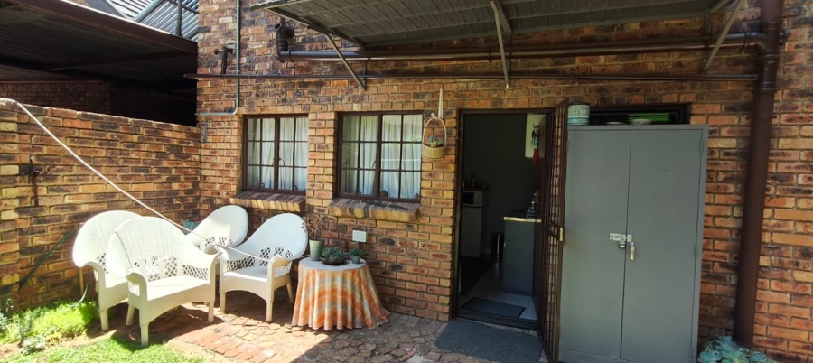 To Let 3 Bedroom Property for Rent in Three Rivers Proper Gauteng