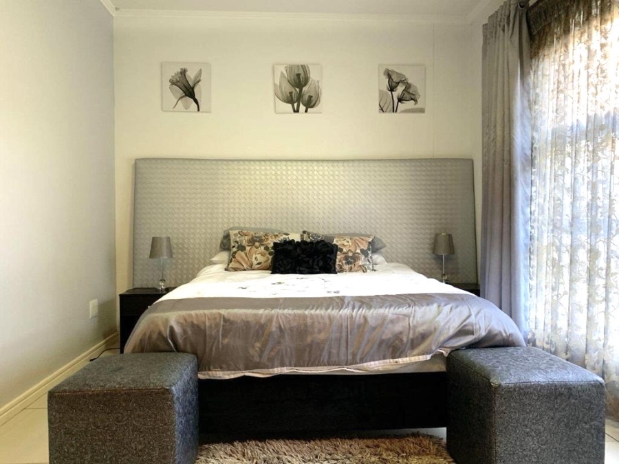 2 Bedroom Property for Sale in Morningside Gauteng