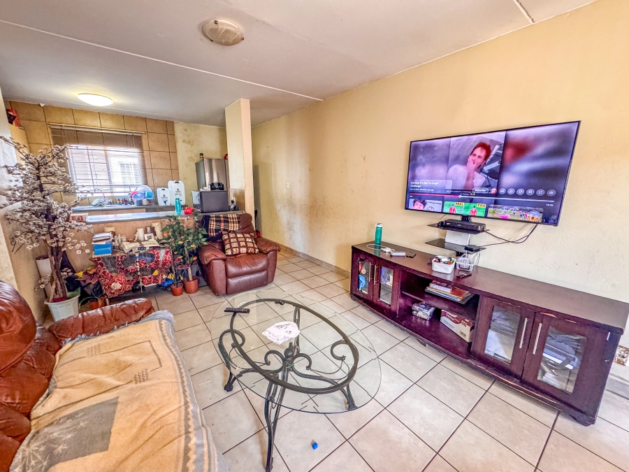 1 Bedroom Property for Sale in Newmark Estate Gauteng