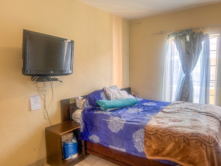 1 Bedroom Property for Sale in Newmark Estate Gauteng