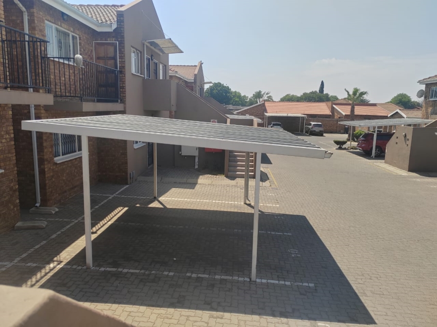 2 Bedroom Property for Sale in Dalpark Gauteng