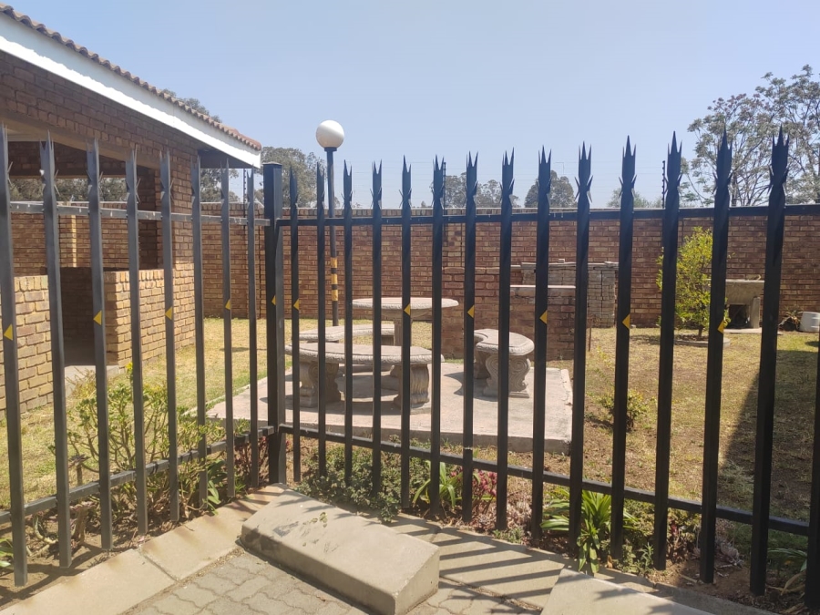 2 Bedroom Property for Sale in Dalpark Gauteng