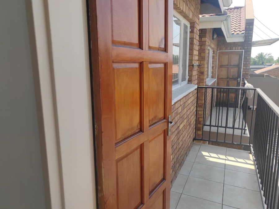 2 Bedroom Property for Sale in Dalpark Gauteng