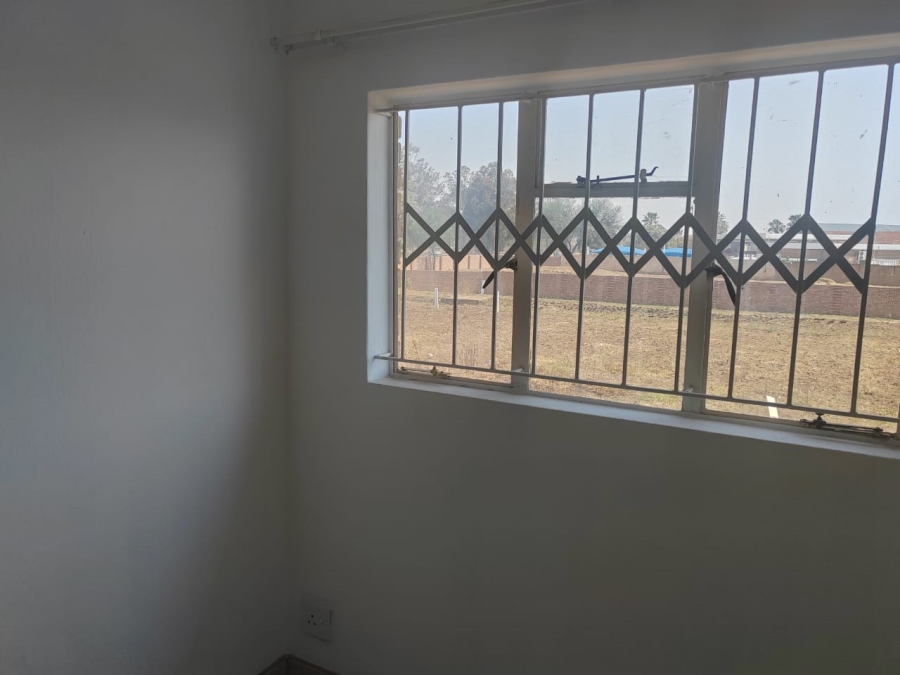 2 Bedroom Property for Sale in Dalpark Gauteng