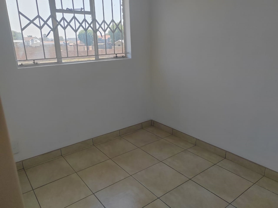 2 Bedroom Property for Sale in Dalpark Gauteng