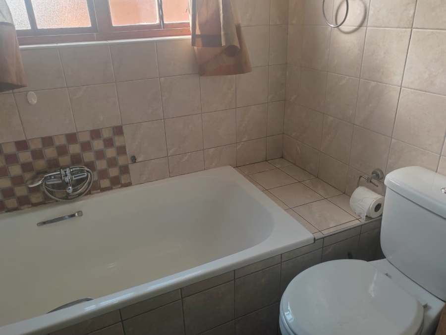 3 Bedroom Property for Sale in Comet Gauteng