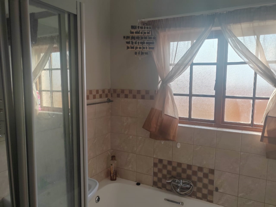 3 Bedroom Property for Sale in Comet Gauteng