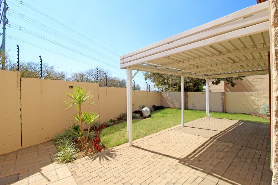 3 Bedroom Property for Sale in Noordwyk Gauteng