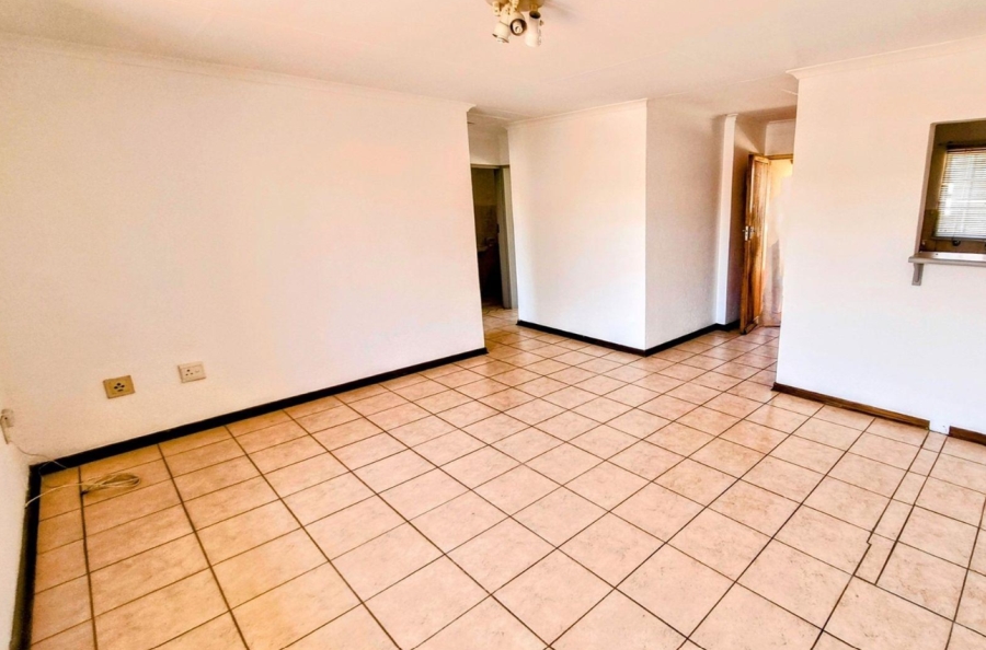 2 Bedroom Property for Sale in Magalieskruin Gauteng