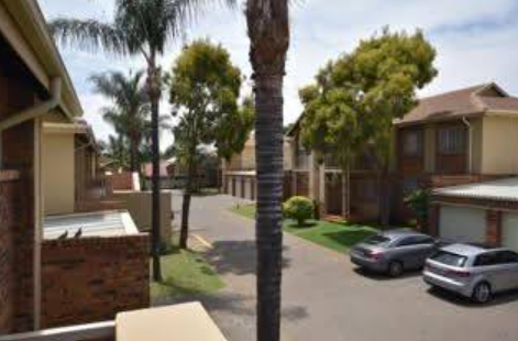 2 Bedroom Property for Sale in Magalieskruin Gauteng