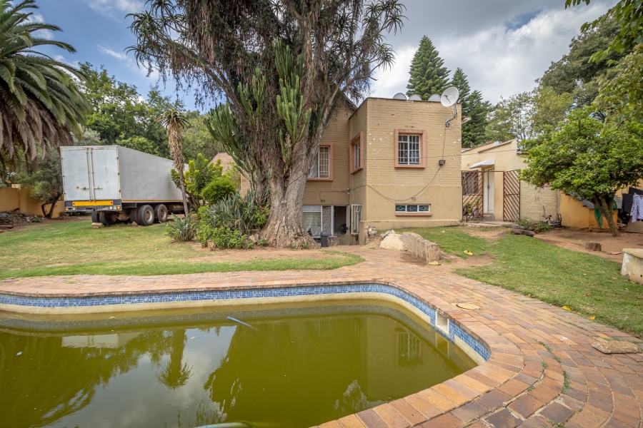 6 Bedroom Property for Sale in Bramley Gauteng