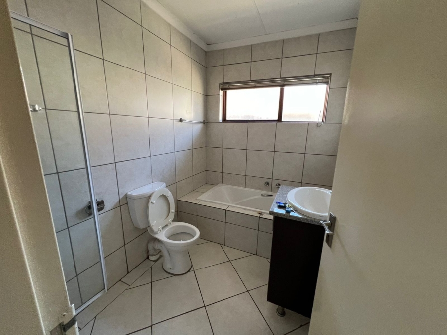 To Let 2 Bedroom Property for Rent in Meyersdal Gauteng