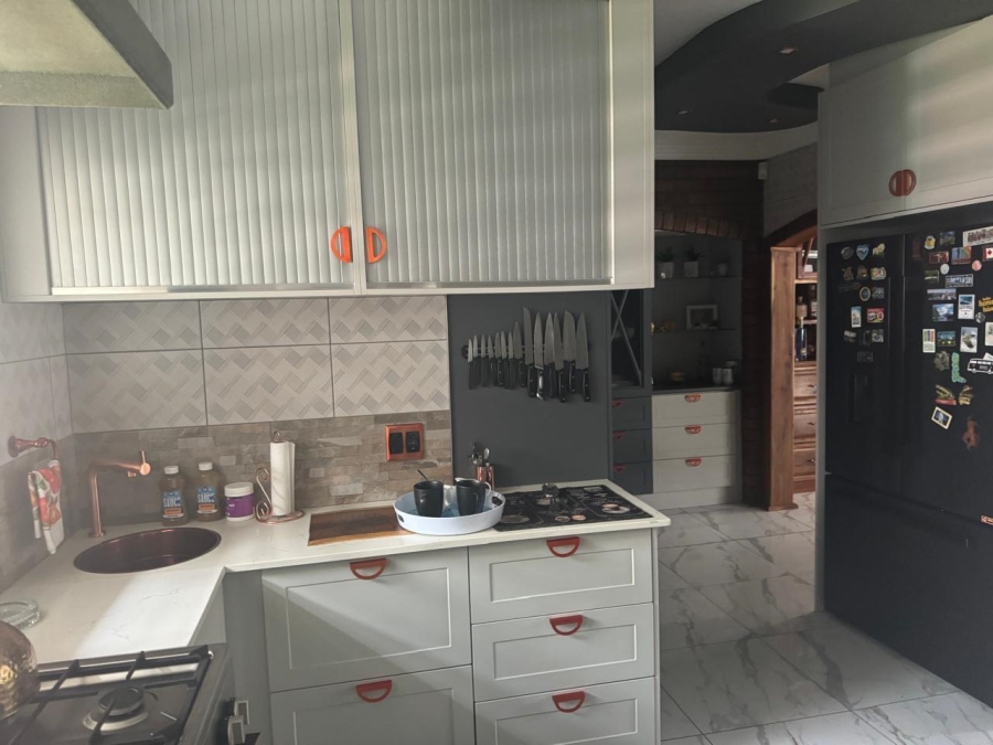 4 Bedroom Property for Sale in Eveleigh Gauteng