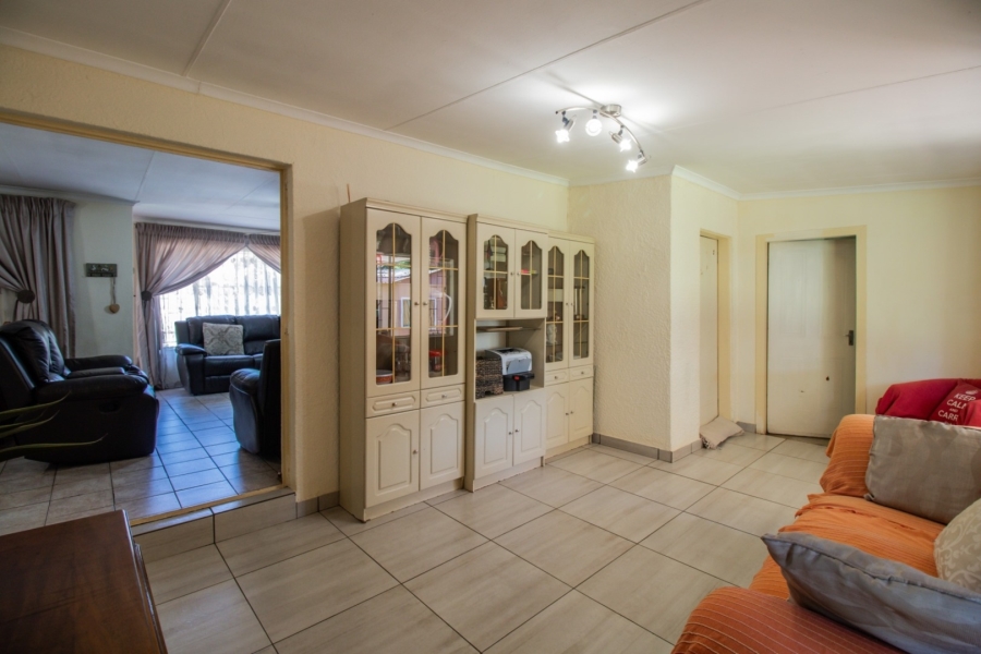 To Let 3 Bedroom Property for Rent in Pomona Gauteng