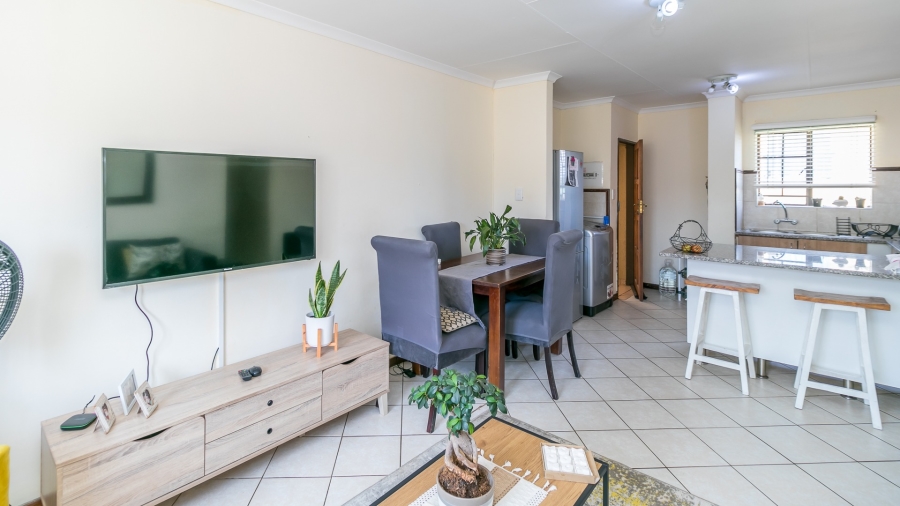 To Let 2 Bedroom Property for Rent in Noordwyk Gauteng