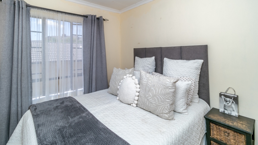 To Let 2 Bedroom Property for Rent in Noordwyk Gauteng