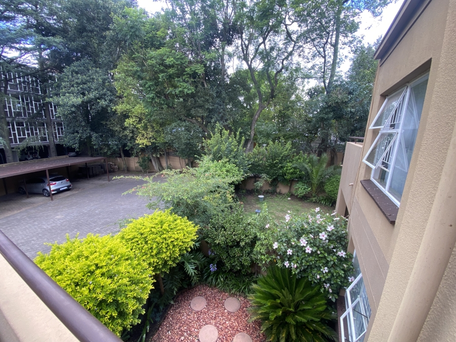 To Let 2 Bedroom Property for Rent in Benmore Gardens Gauteng