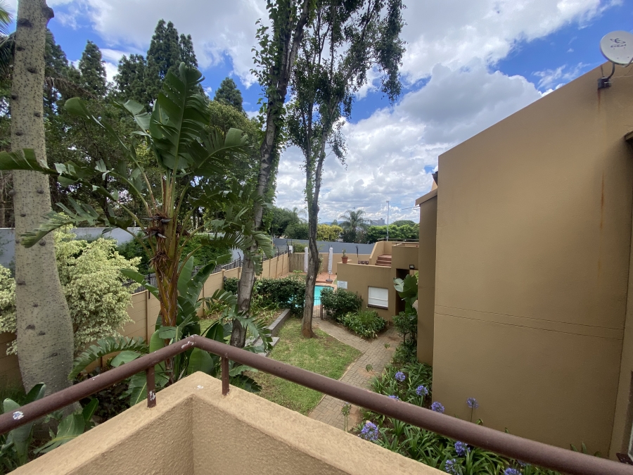 To Let 2 Bedroom Property for Rent in Benmore Gardens Gauteng