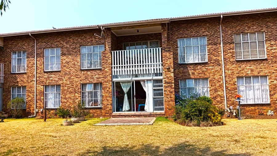 To Let 2 Bedroom Property for Rent in Edleen Gauteng