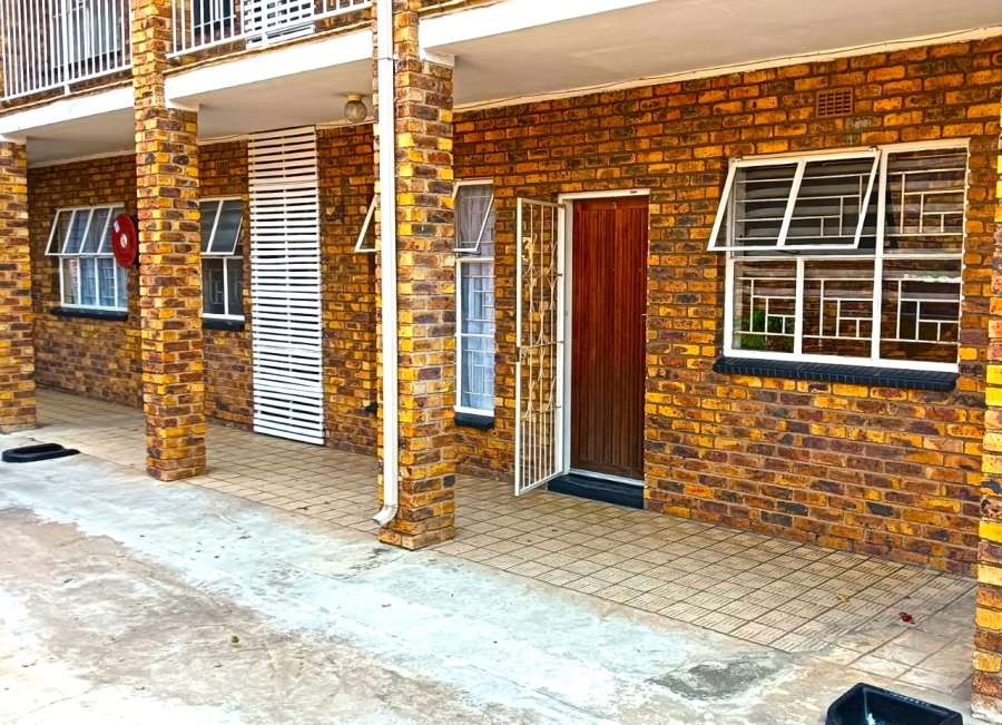 To Let 2 Bedroom Property for Rent in Edleen Gauteng