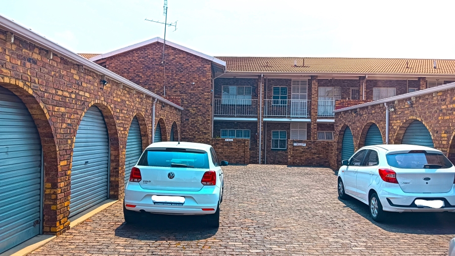 To Let 2 Bedroom Property for Rent in Edleen Gauteng