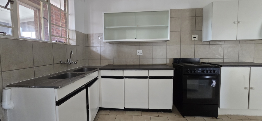 To Let 2 Bedroom Property for Rent in Hurlyvale Gauteng