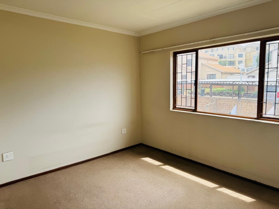 2 Bedroom Property for Sale in Carlswald Gauteng