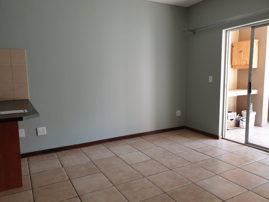 To Let 2 Bedroom Property for Rent in Sundowner Gauteng