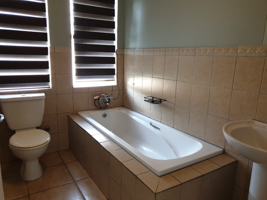 To Let 2 Bedroom Property for Rent in Sundowner Gauteng