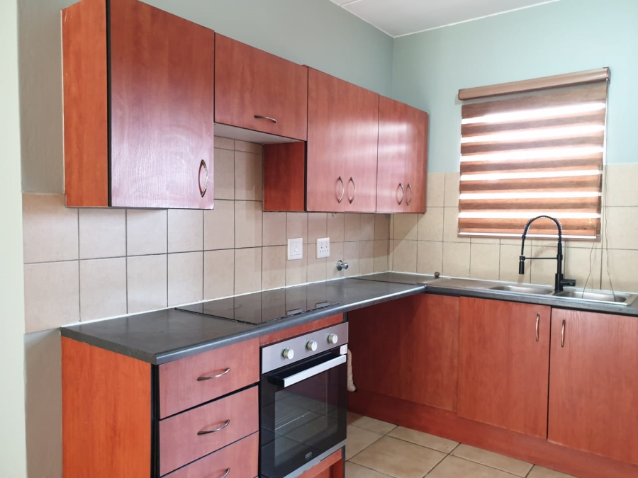 To Let 2 Bedroom Property for Rent in Sundowner Gauteng