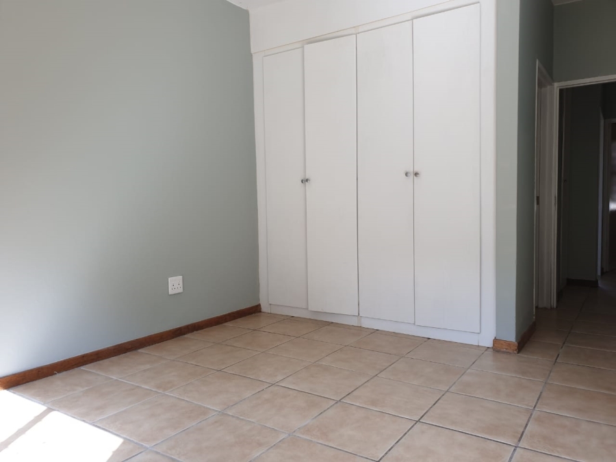 To Let 2 Bedroom Property for Rent in Sundowner Gauteng