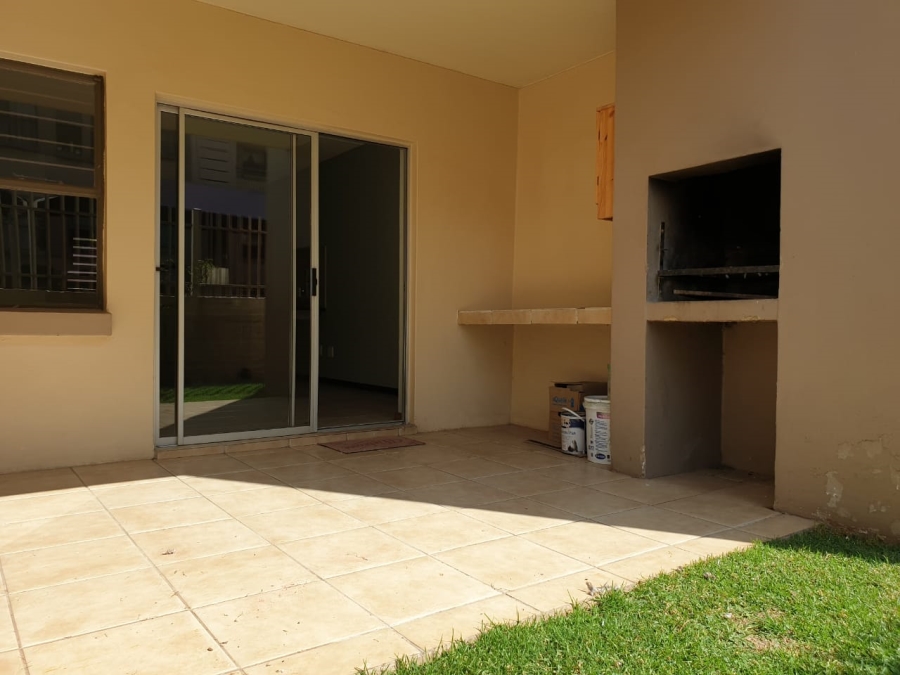 To Let 2 Bedroom Property for Rent in Sundowner Gauteng