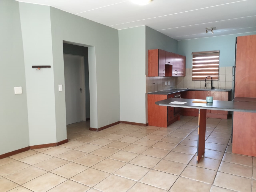 To Let 2 Bedroom Property for Rent in Sundowner Gauteng