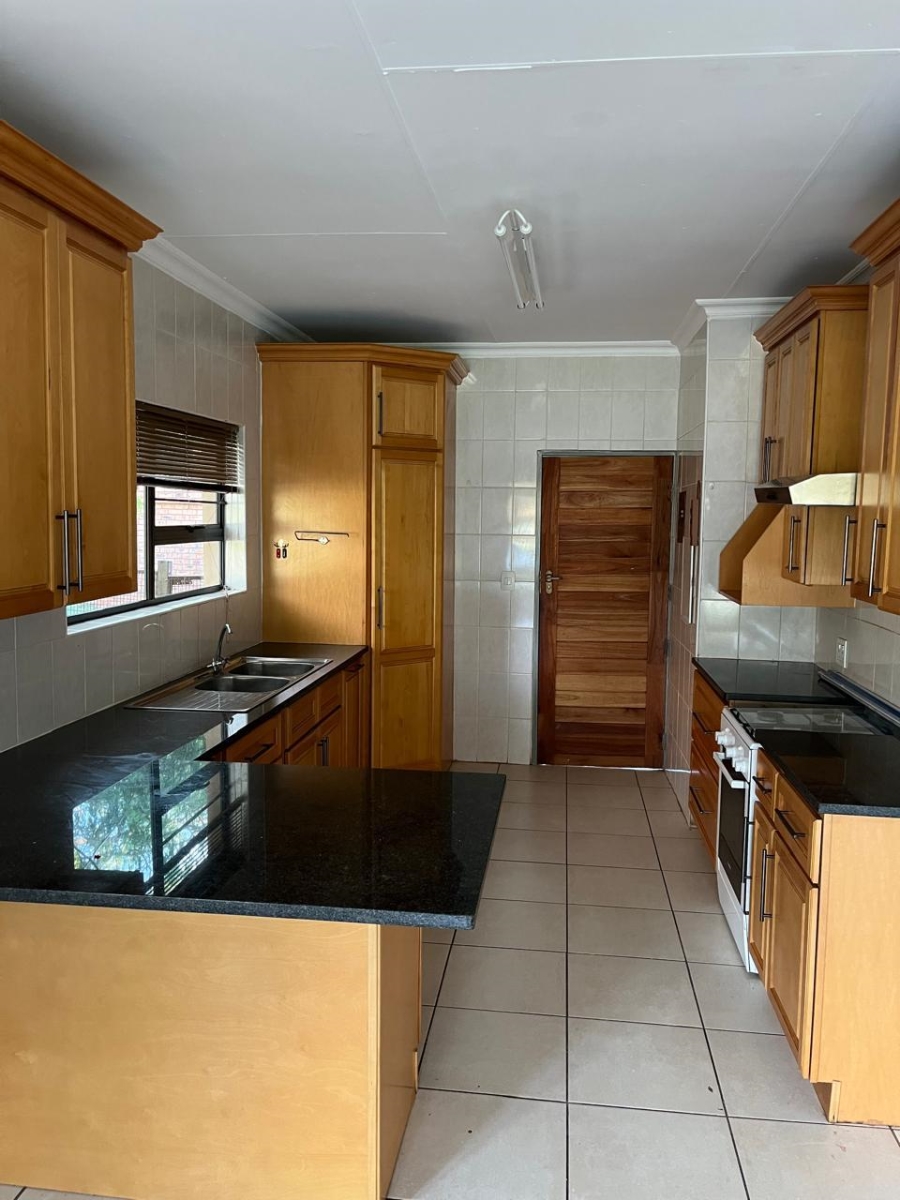 To Let 2 Bedroom Property for Rent in Derdepoort Gauteng