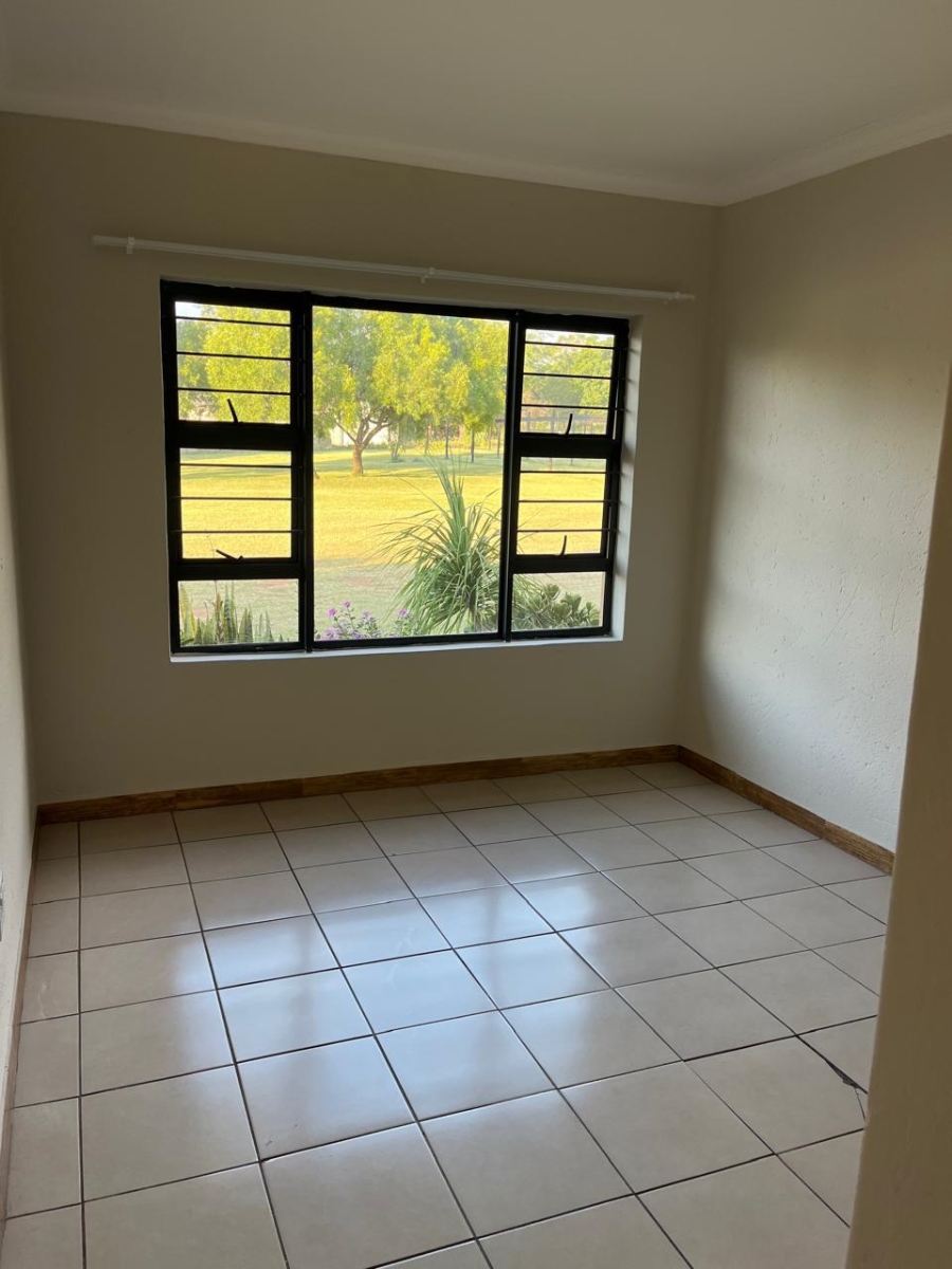 To Let 2 Bedroom Property for Rent in Derdepoort Gauteng