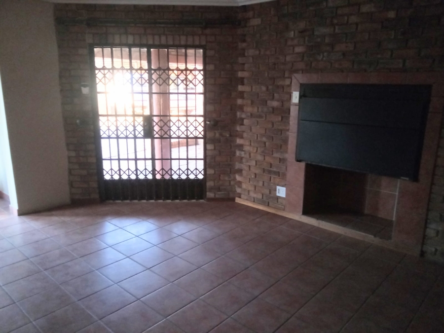 To Let 3 Bedroom Property for Rent in Doornpoort Gauteng