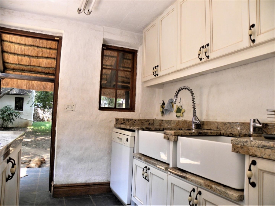 5 Bedroom Property for Sale in Lanseria Gauteng